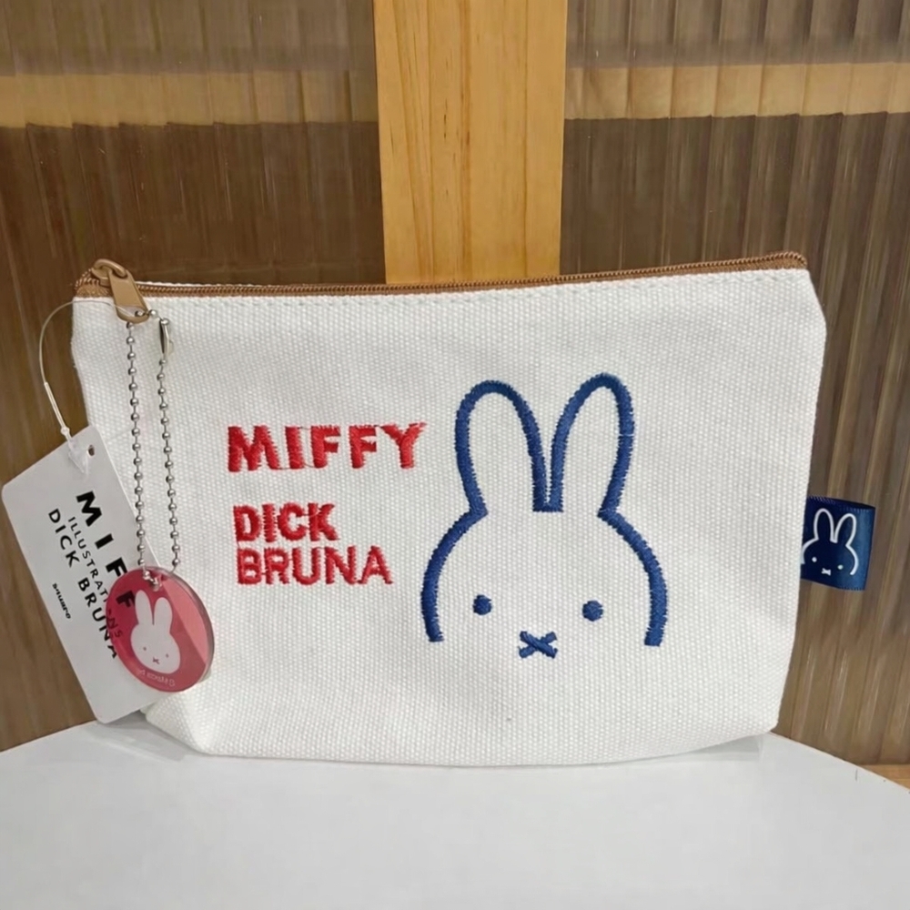Miffy Pouch with Zipper BNWT (NEW)